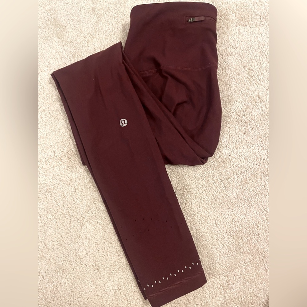 Lululemon Zoned In Tights in Cassis - Size 2